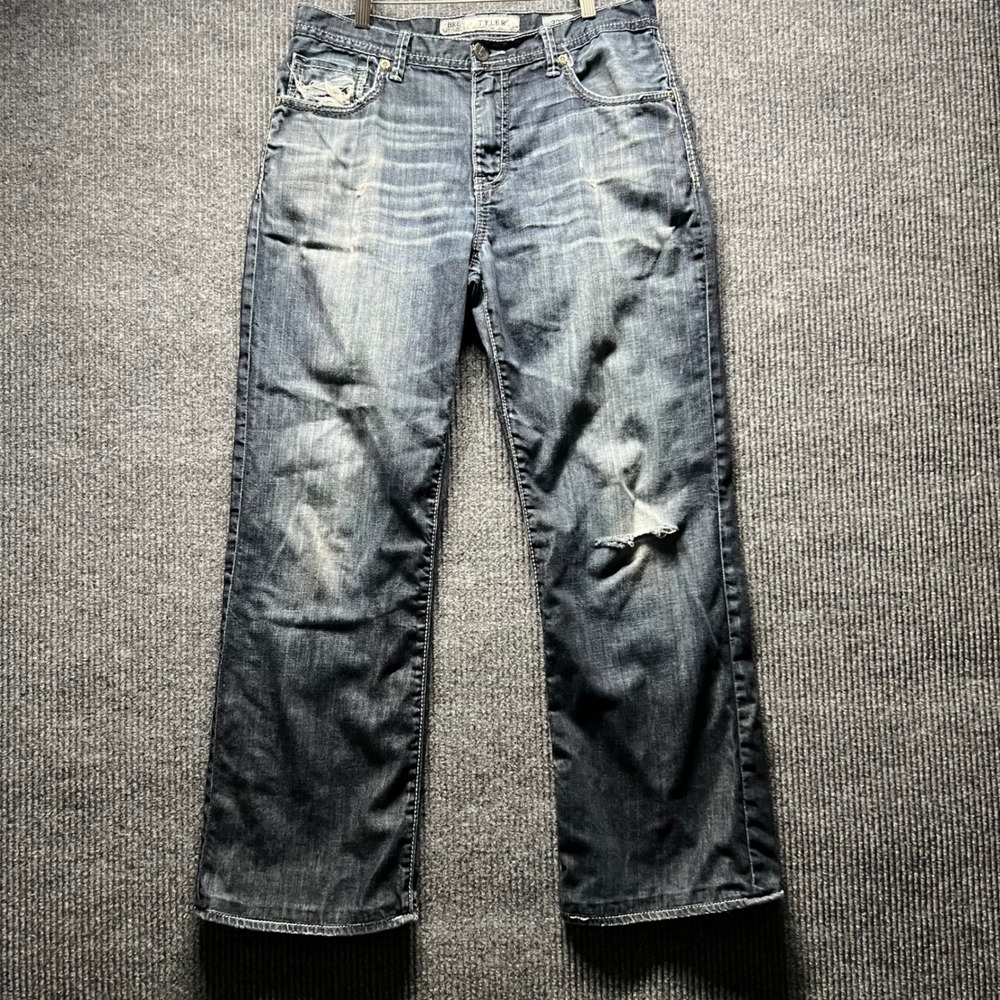 BKE Tyler Jeans Mens 33R Blue Distressed Straight Leg Denim Heavy Stitch Faded